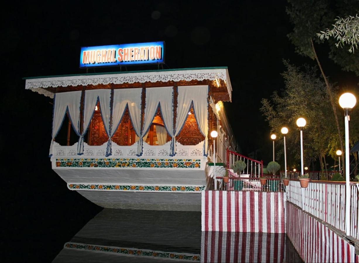 The Mughal Sheraton Houseboat Hotel Durgjan Buitenkant foto