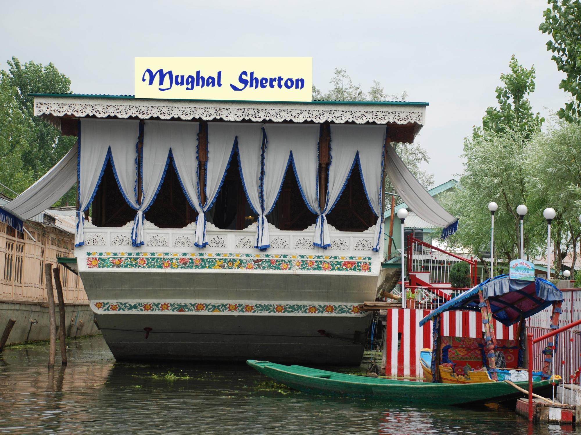 The Mughal Sheraton Houseboat Hotel Durgjan Buitenkant foto